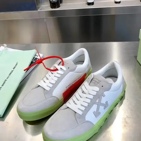 Off White