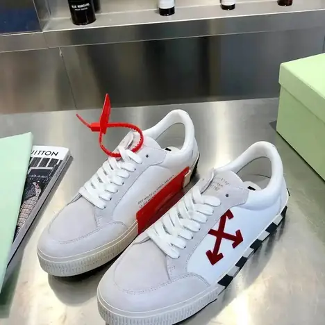 Off-White vulcanized