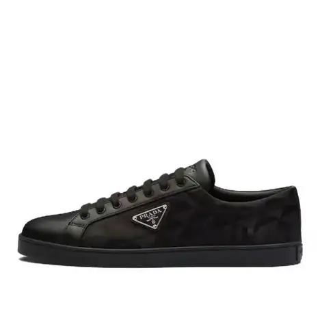 Prada Linea Rossa #PRADA_W2C #shoe_W2C