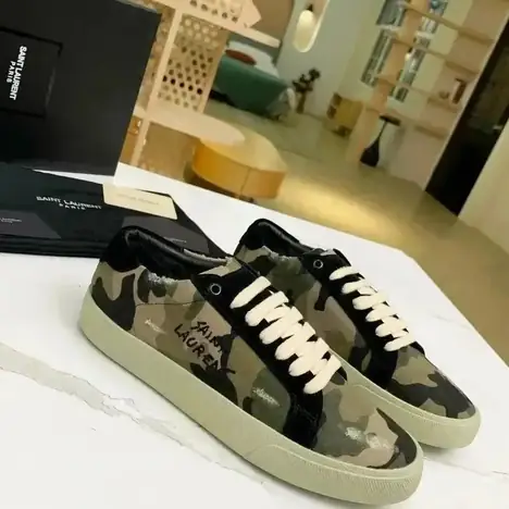 Yves Saint Laurent SL/06 (19 colores)
